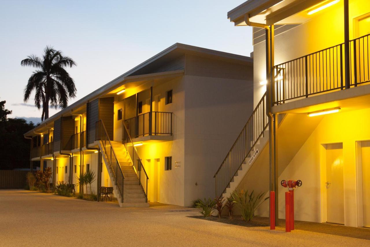 Abode37 Motel Emerald Dış mekan fotoğraf