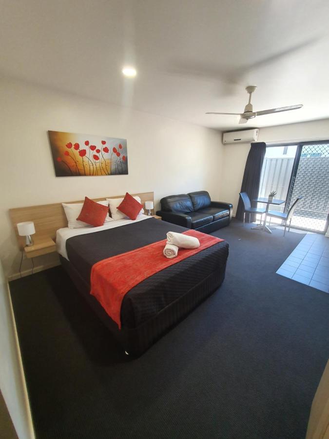 Abode37 Motel Emerald Dış mekan fotoğraf