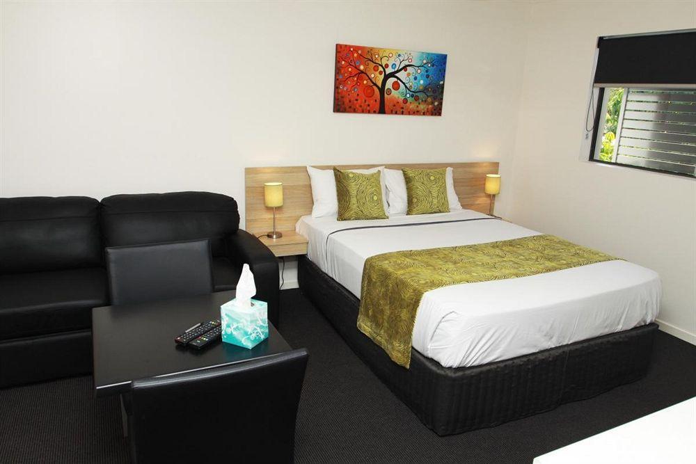 Abode37 Motel Emerald Dış mekan fotoğraf