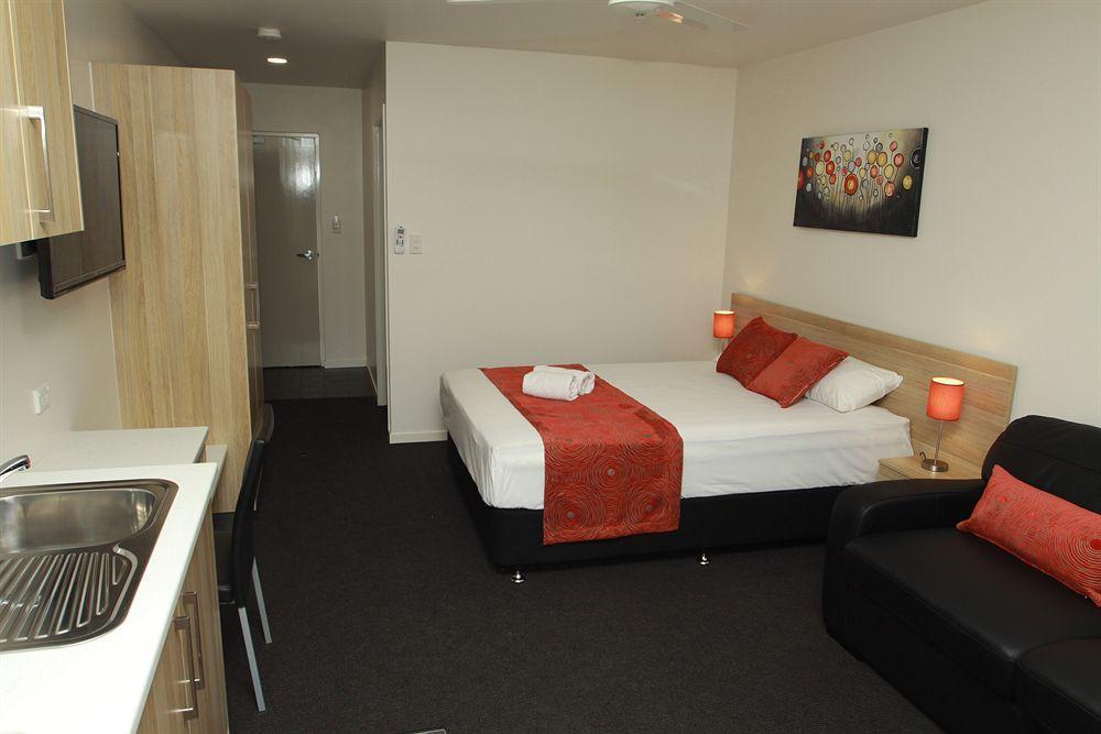 Abode37 Motel Emerald Dış mekan fotoğraf