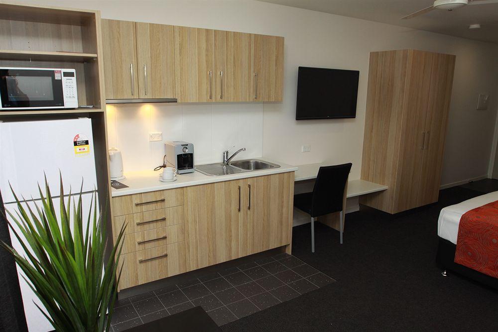 Abode37 Motel Emerald Dış mekan fotoğraf