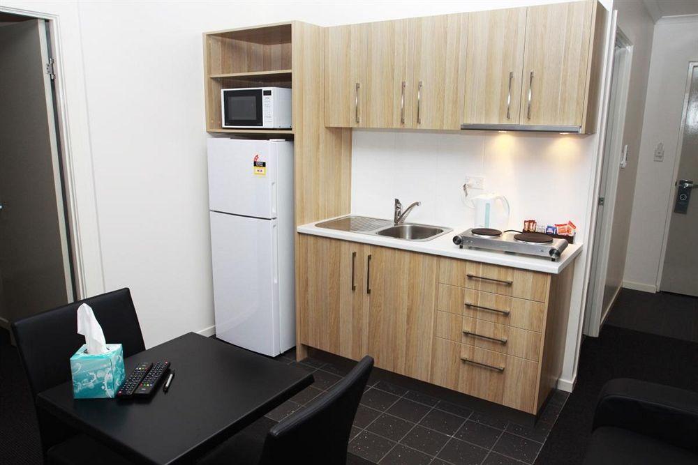 Abode37 Motel Emerald Dış mekan fotoğraf