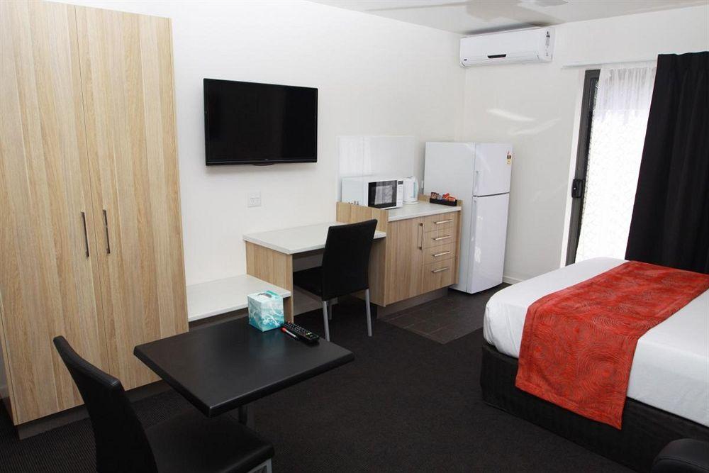 Abode37 Motel Emerald Dış mekan fotoğraf