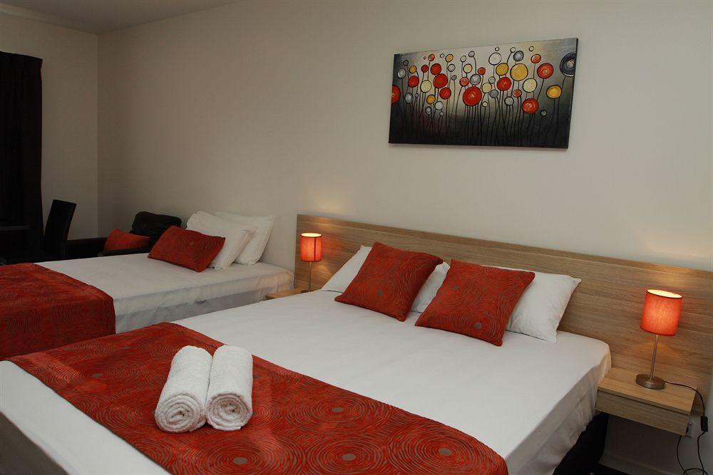 Abode37 Motel Emerald Dış mekan fotoğraf