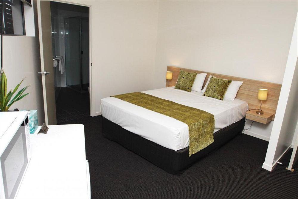 Abode37 Motel Emerald Dış mekan fotoğraf