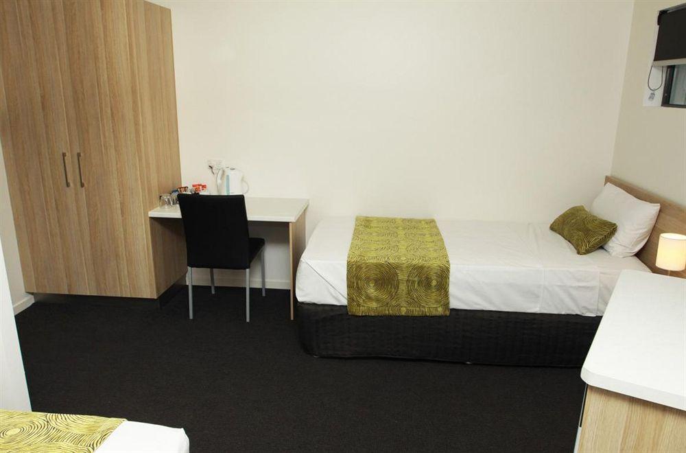 Abode37 Motel Emerald Dış mekan fotoğraf