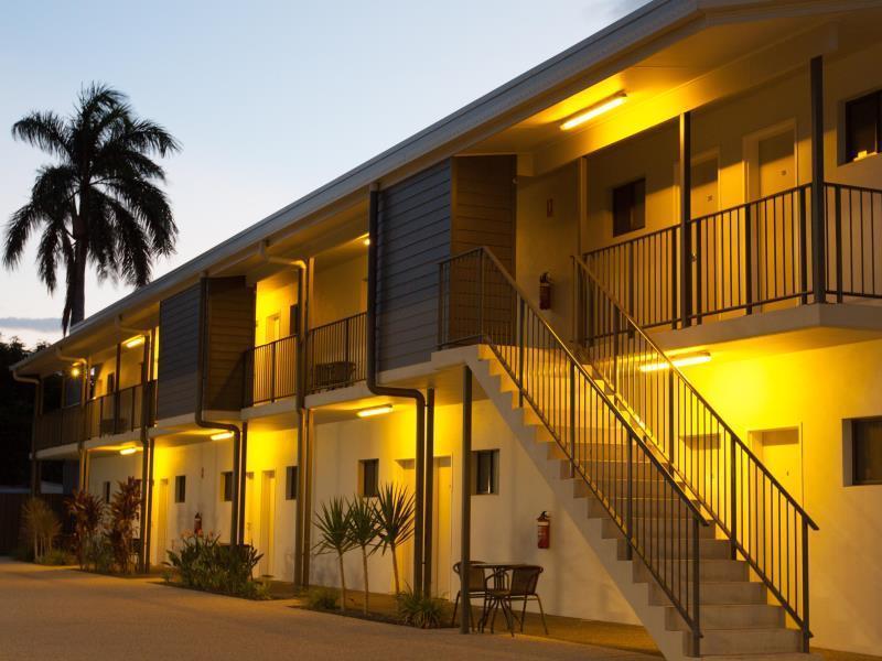 Abode37 Motel Emerald Dış mekan fotoğraf