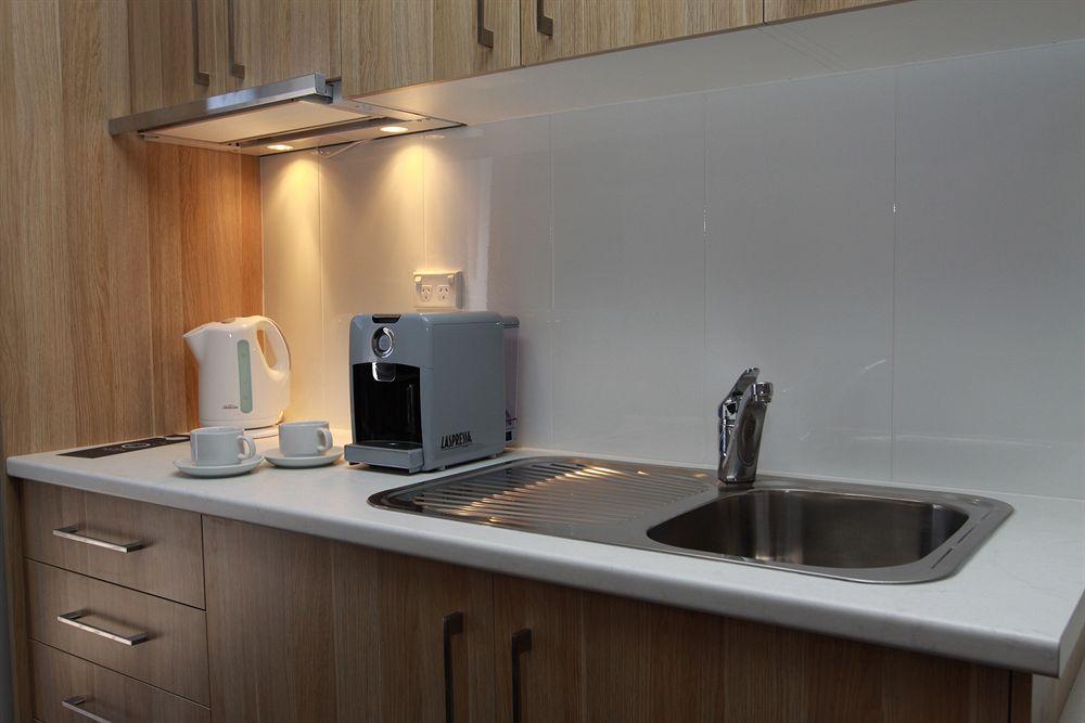 Abode37 Motel Emerald Dış mekan fotoğraf