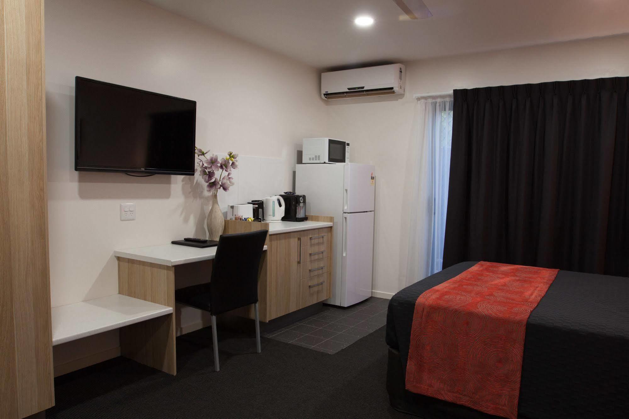 Abode37 Motel Emerald Dış mekan fotoğraf