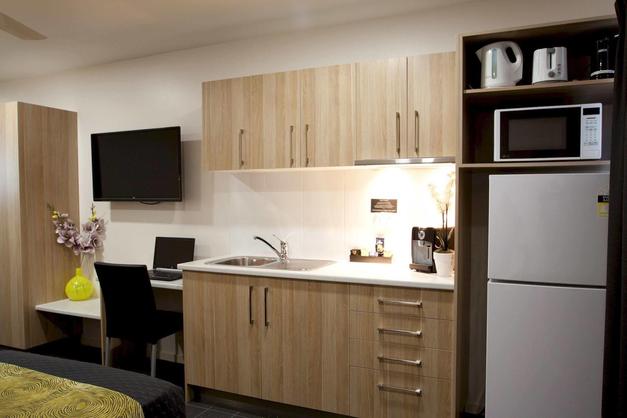 Abode37 Motel Emerald Dış mekan fotoğraf